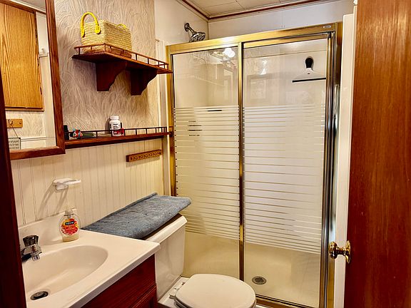 4th image of 10262 & 10258 Anger Rd