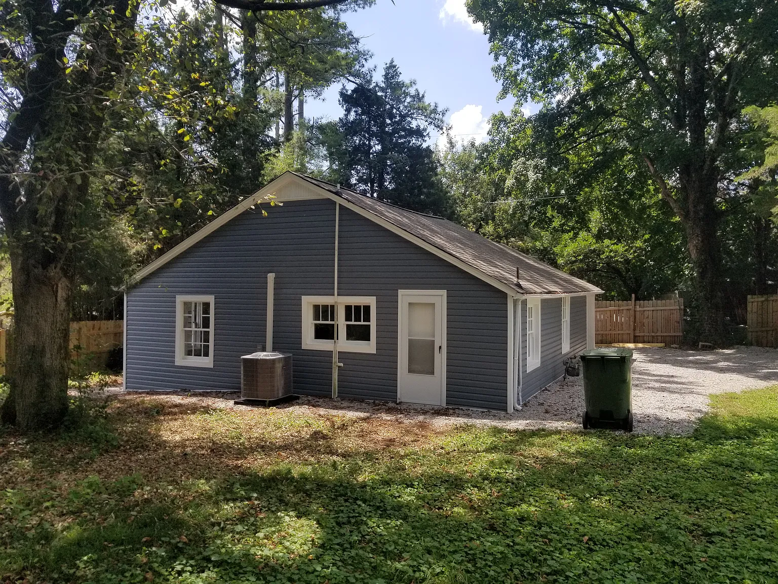 2 bed, 972 sqft, $1,200 — Photo 4