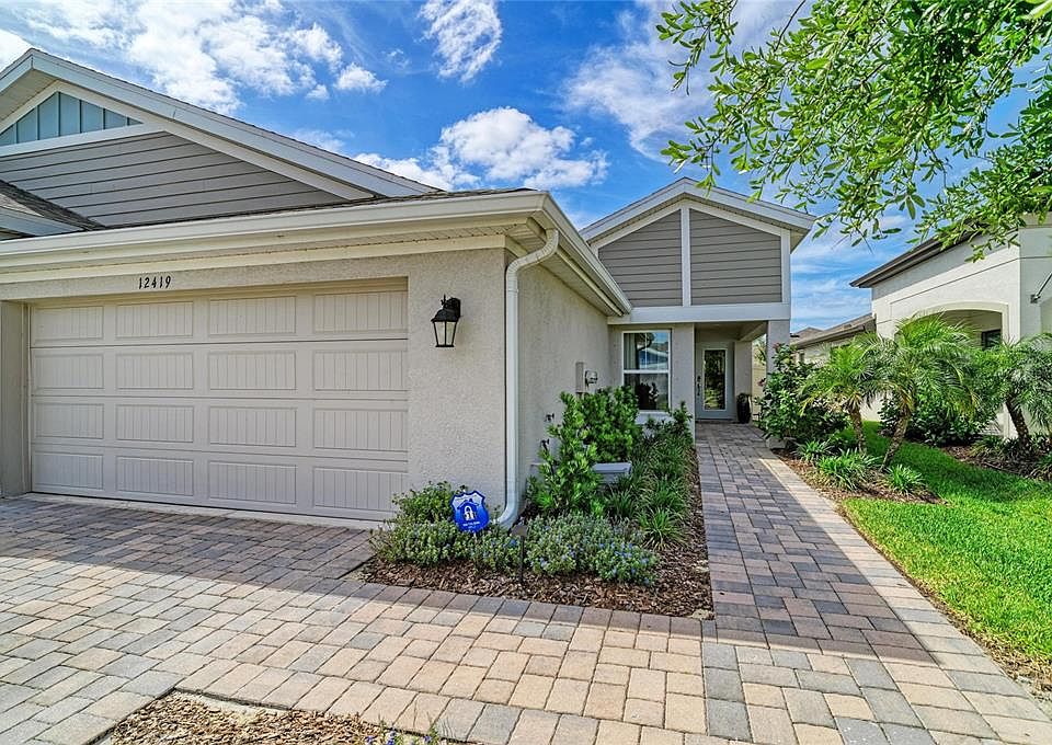 1st image of 12419 Oak Hill Way