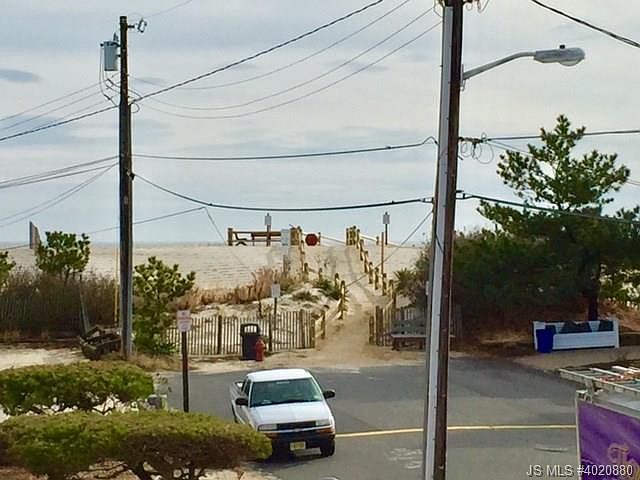 2nd image of 225 Jefferis Ave