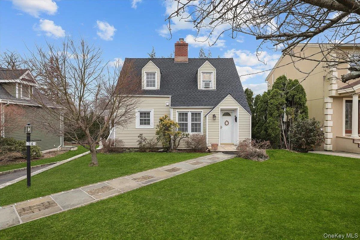 74 White Road photo 1
