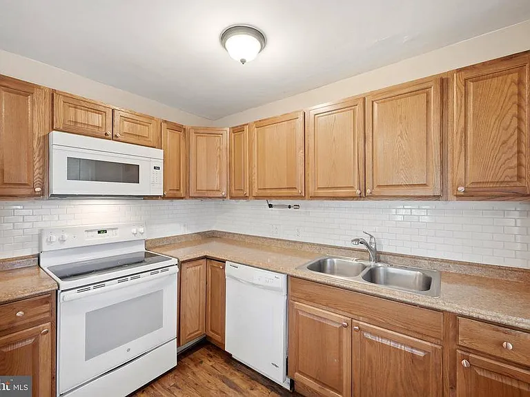 407 Manassas Ave — Photo 12