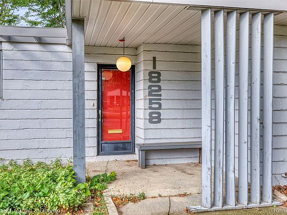 5th image of 18258 Outer Dr