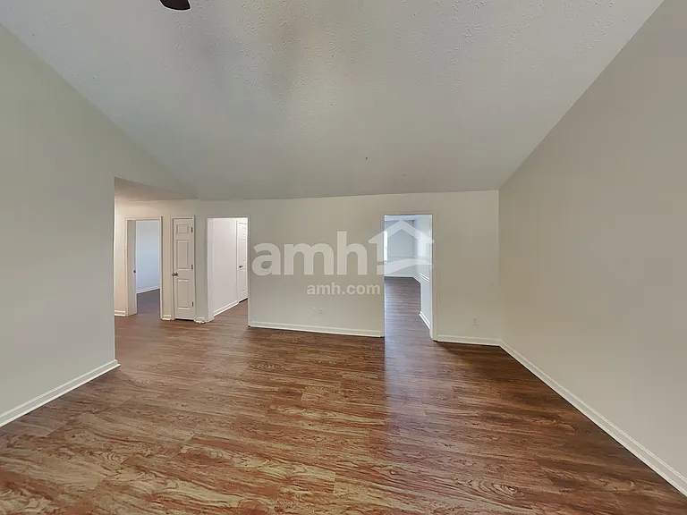 4020 Snowbird Dr — Photo 5