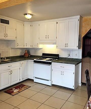 4th image of 903 E La Mesa St