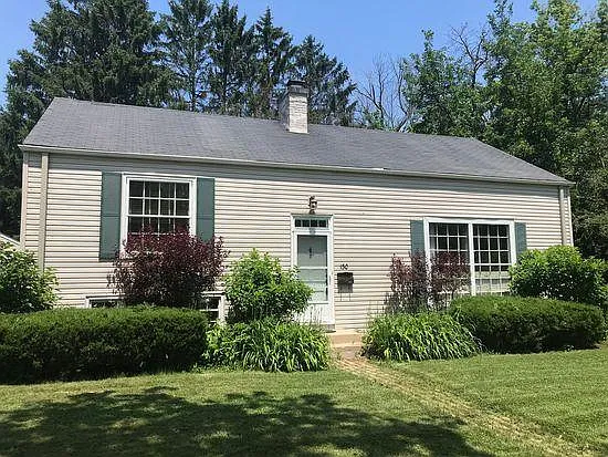 130 Sunset Pl photo 1