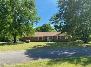 907 W Main St, Perryville, AR 72126