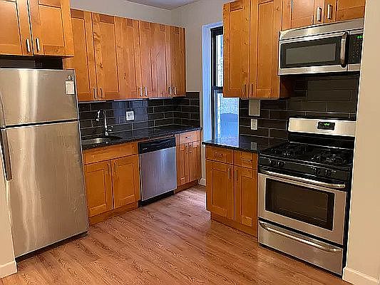 2nd image of 602 10th Ave APT 3FN