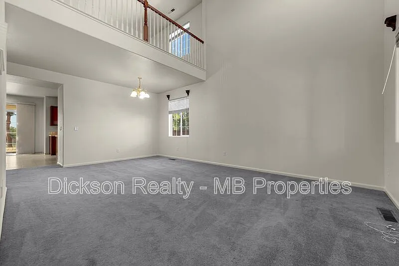 4 bed, 2.5 bath, 3053 sqft, $3,250 — Photo 4