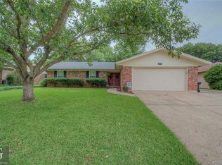 536 Rugby Pl, Bossier City, LA 71111