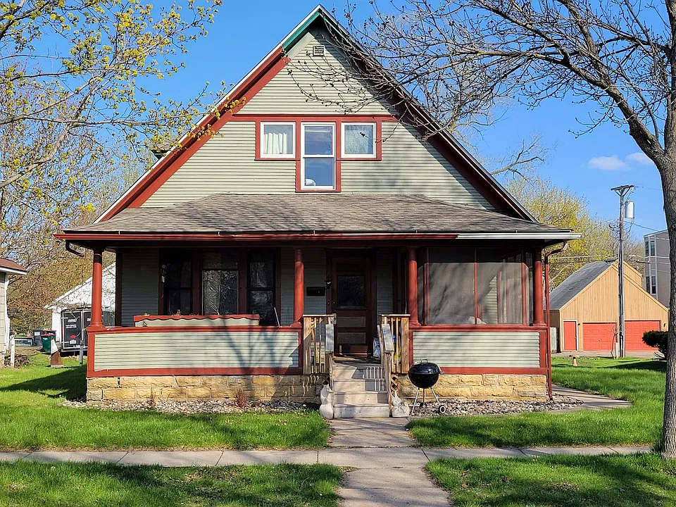 114 5th St
