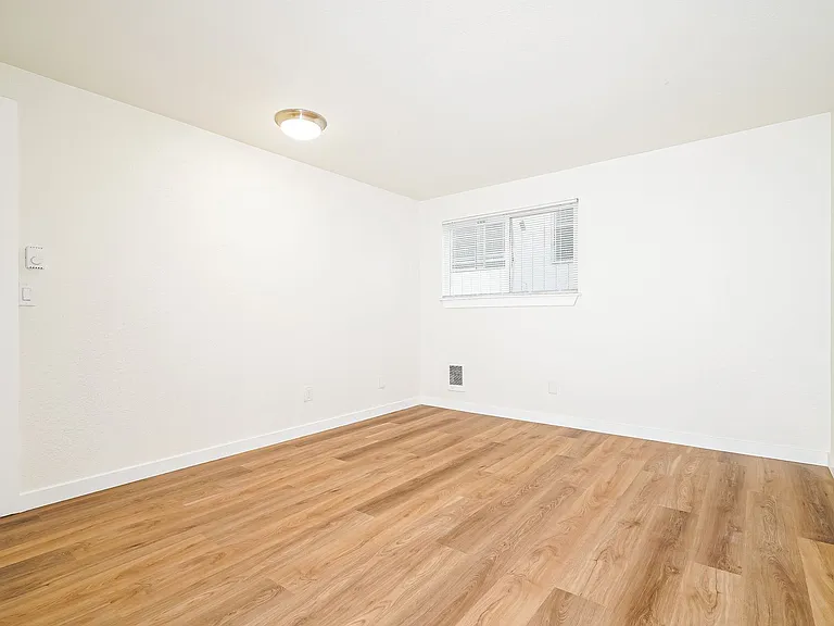 Fairway Apartments — Photo 2