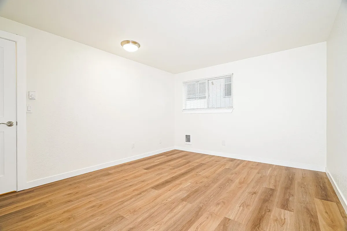 Building Photo - Fairway Apartments