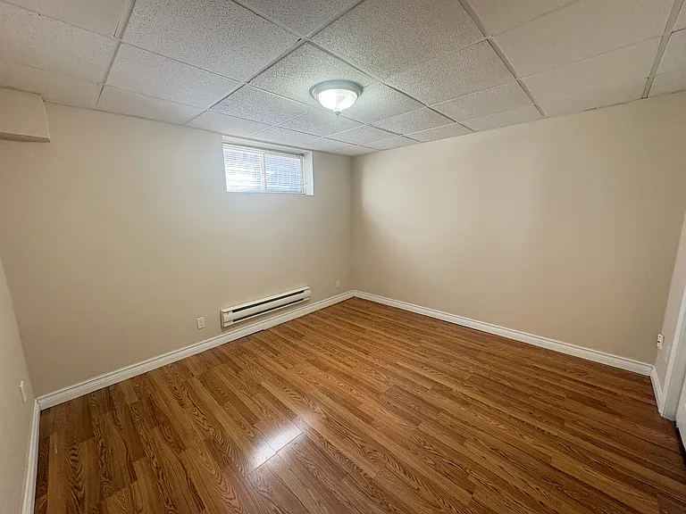 378 Barton St #4 — Photo 5