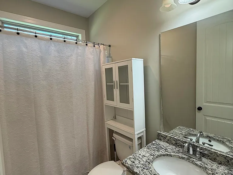 103 Hattie Ct — Photo 16