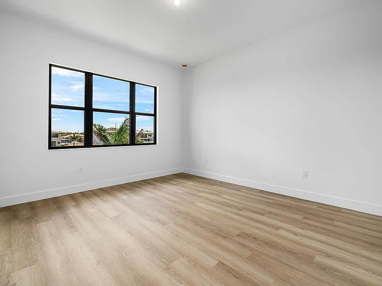 9516 Riverside Park Dr — Photo 55