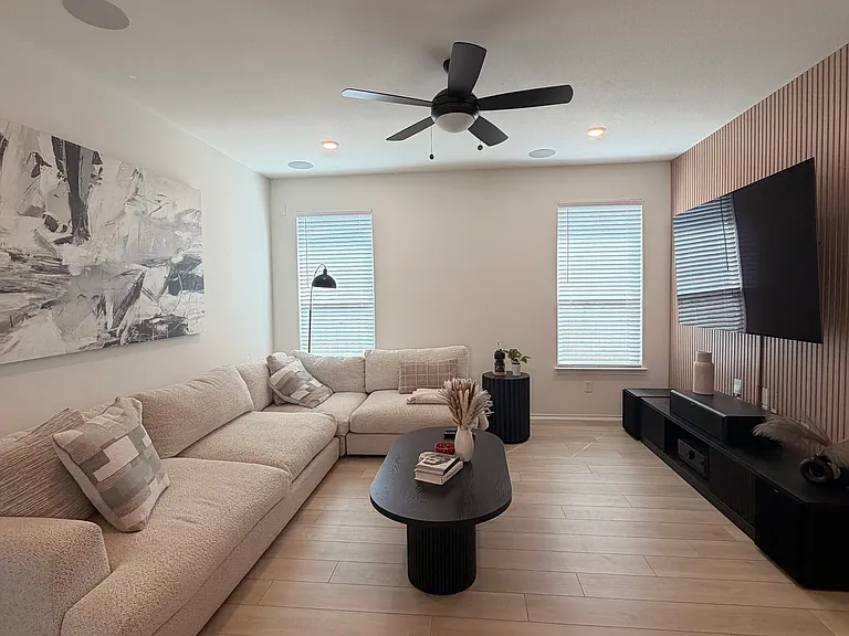 12821 Oxford Vineyard Ln — Photo 4