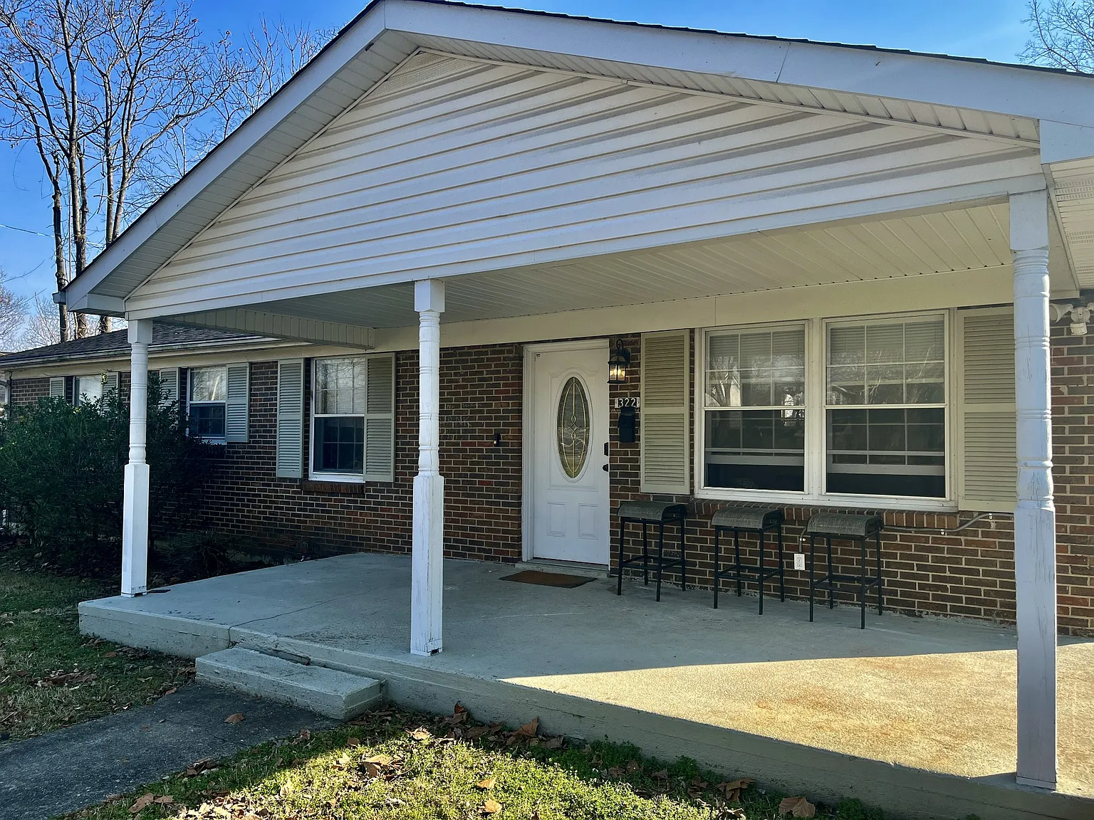 4 bed, 1250 sqft, $3,195 — Photo 2