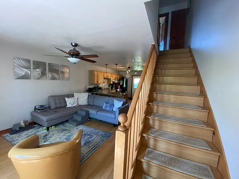 591 W Broadway Ave — Photo 6