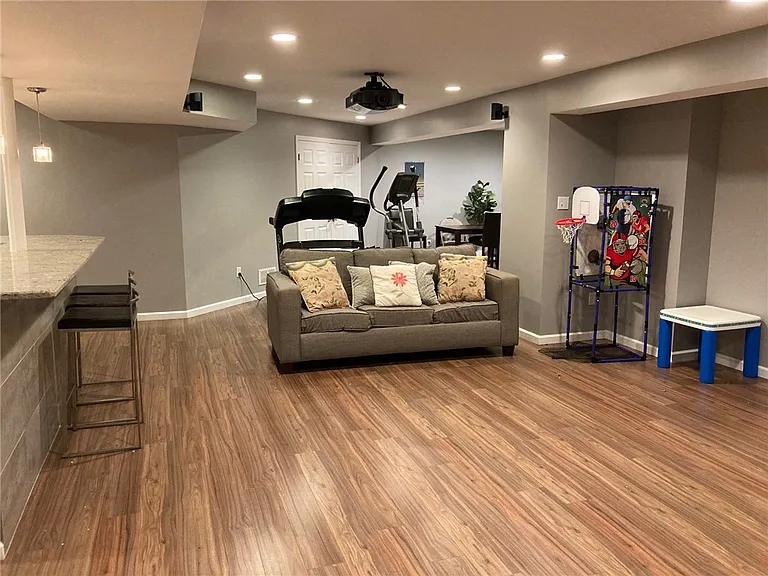 2379 Wheatland Cir — Photo 34