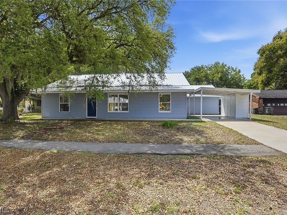 1st image of 210 E Sugarland Cir
