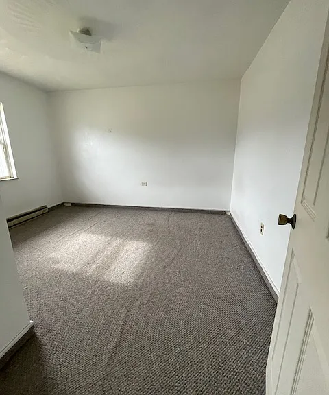 249 Hinkley Dr #4 — Photo 2