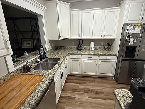 3rd image of 1471 Lincoln Dr