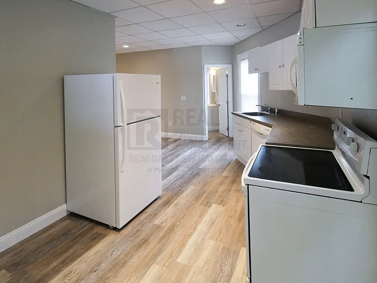 98 Academy St #4 — Photo 2