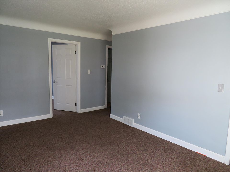 28522 Hillview St, photo 3