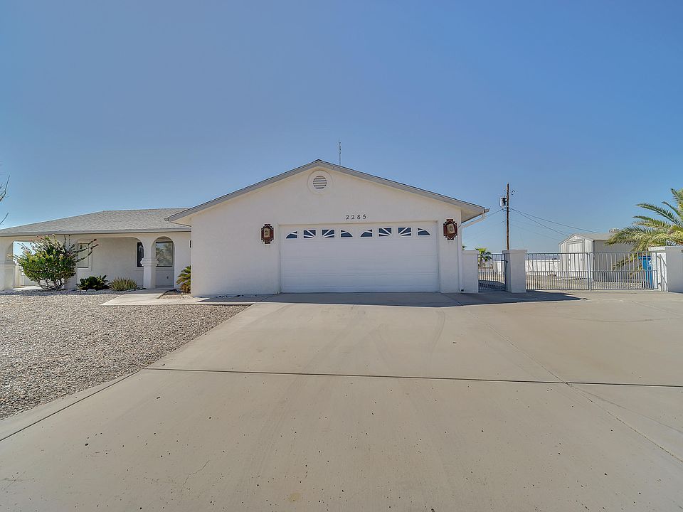 1st image of 2285 Interlake Dr