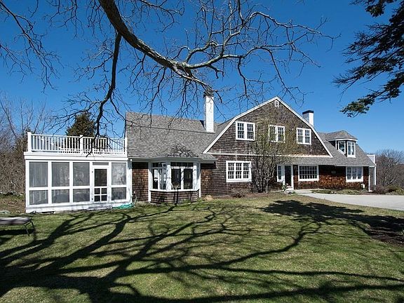 2nd image of 364 Atlantic Ave