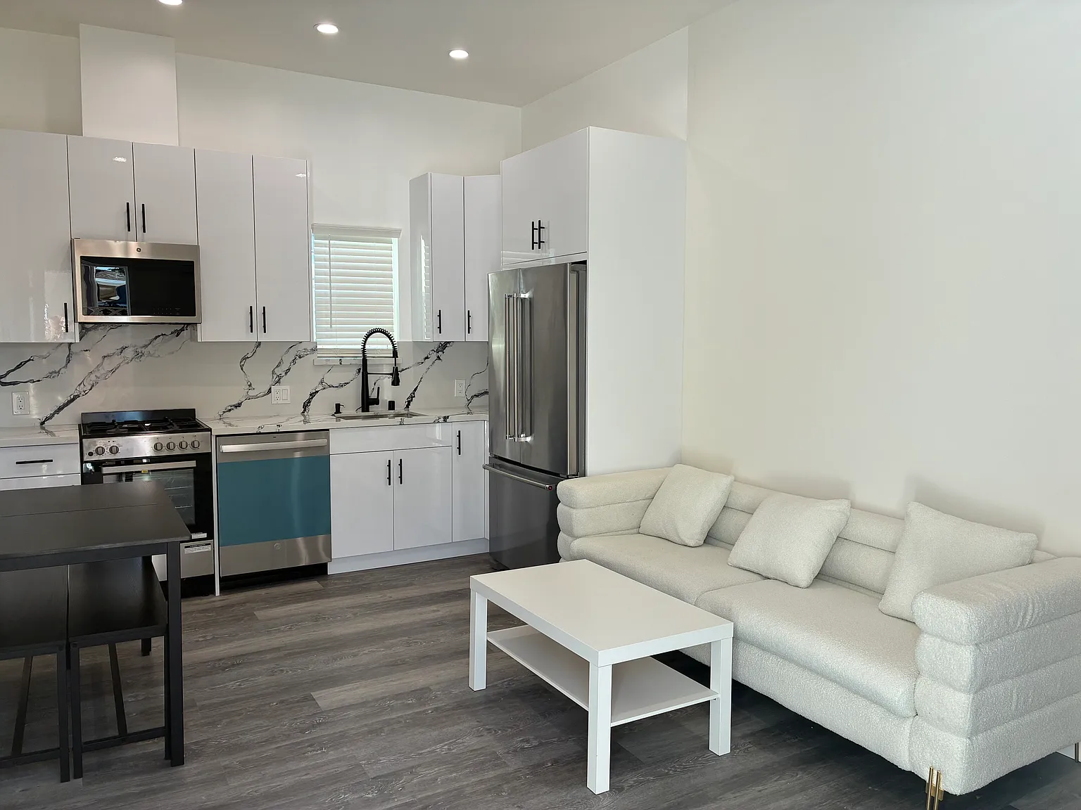 1 bed, 500 sqft, $2,350 — Photo 1