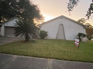 23323 Low Ridge Rd, Spring, TX 77373