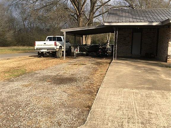 3rd image of 695 Chaco Ave
