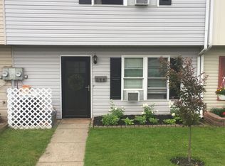 544 Colonial Dr, East Greenville, PA 18041