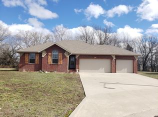 1211 Amanda Ave, Monett, MO 65708