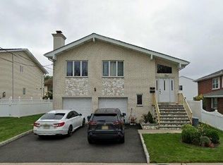 218 Orchard St, Elmwood Park, NJ 07407