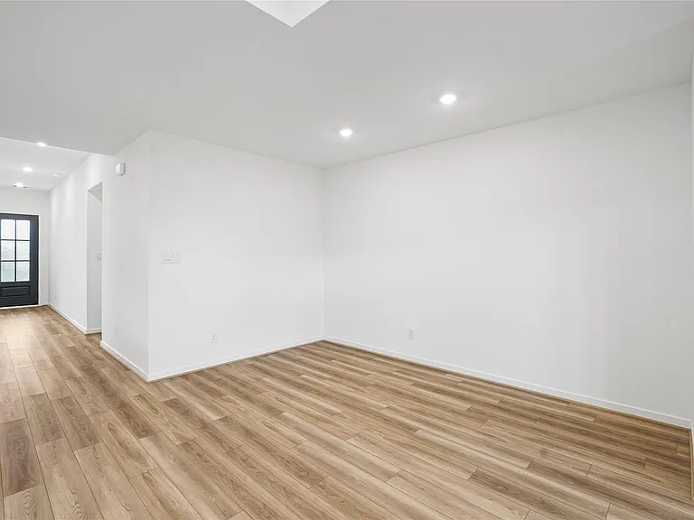 9715 Westminster Manor Dr — Photo 19
