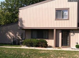 11950 Harbour Light Dr #1950, North Royalton, OH 44133