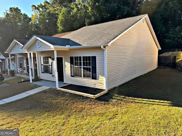 758 Boston Cmn, College Park, GA 30349