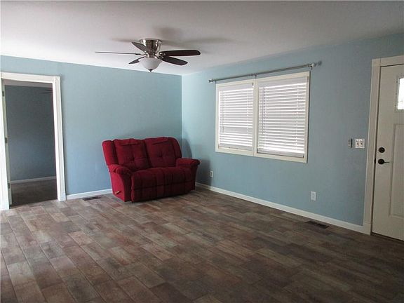4th image of 28 Penrith Dr