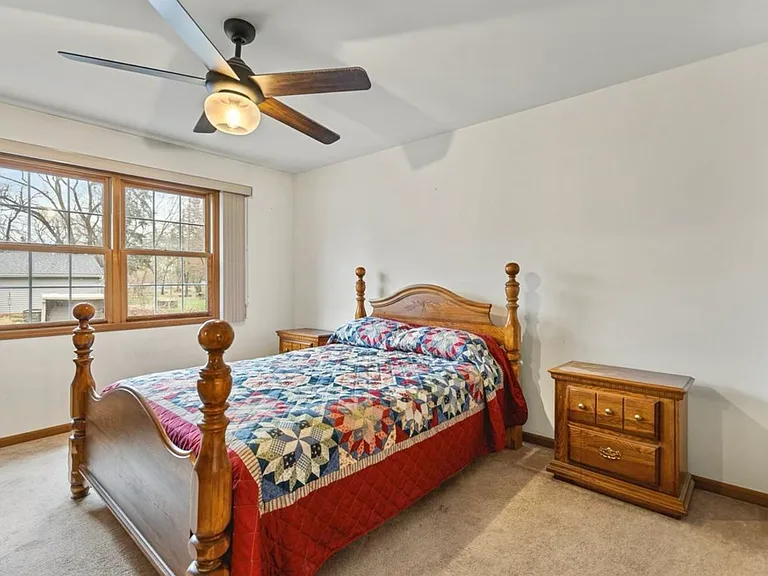 1248 S Lawler Ave — Photo 16