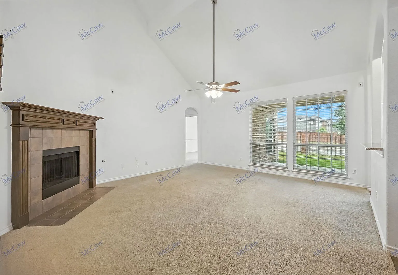 5 bed, 3.0 bath, 2776 sqft, $3,000 — Photo 3