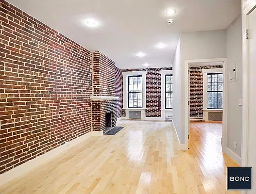 Rented by Bond New York | media 19