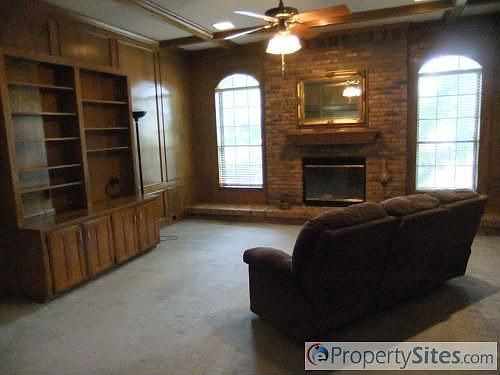 4th image of 3420 Norman Ln