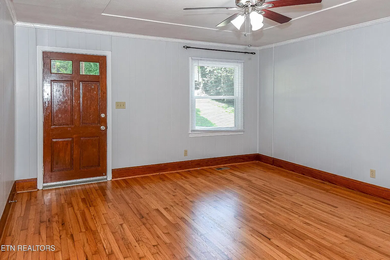 3 bed, 1432 sqft, $2,500 — Photo 2