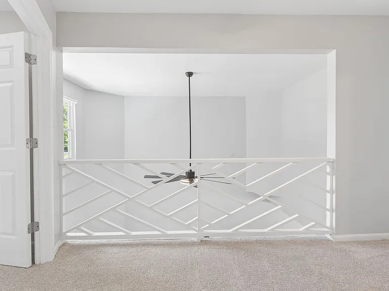 812 E Willow Point Pl — Photo 35