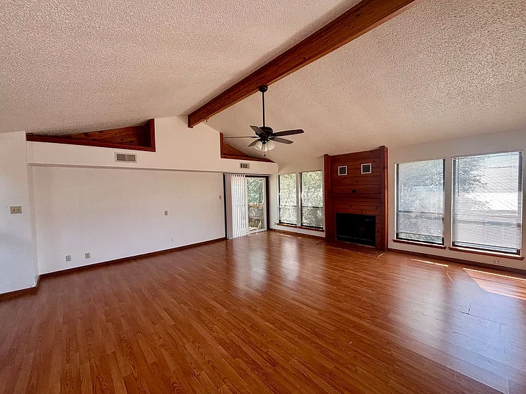5311 Doe Valley Ln — Photo 30