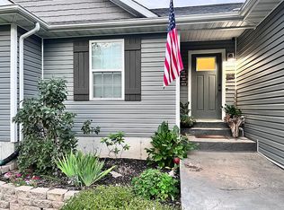 317 Easy St, De Soto, MO 63020