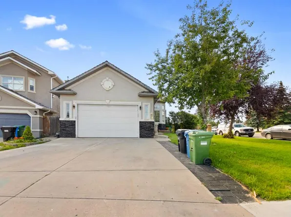 434 E Harvest Grove Pl NE, Calgary, AB T3K 4T8